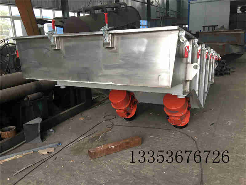 直線振動篩振動電機的安裝位置及振動甩塊的轉向？